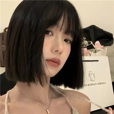 新月海报